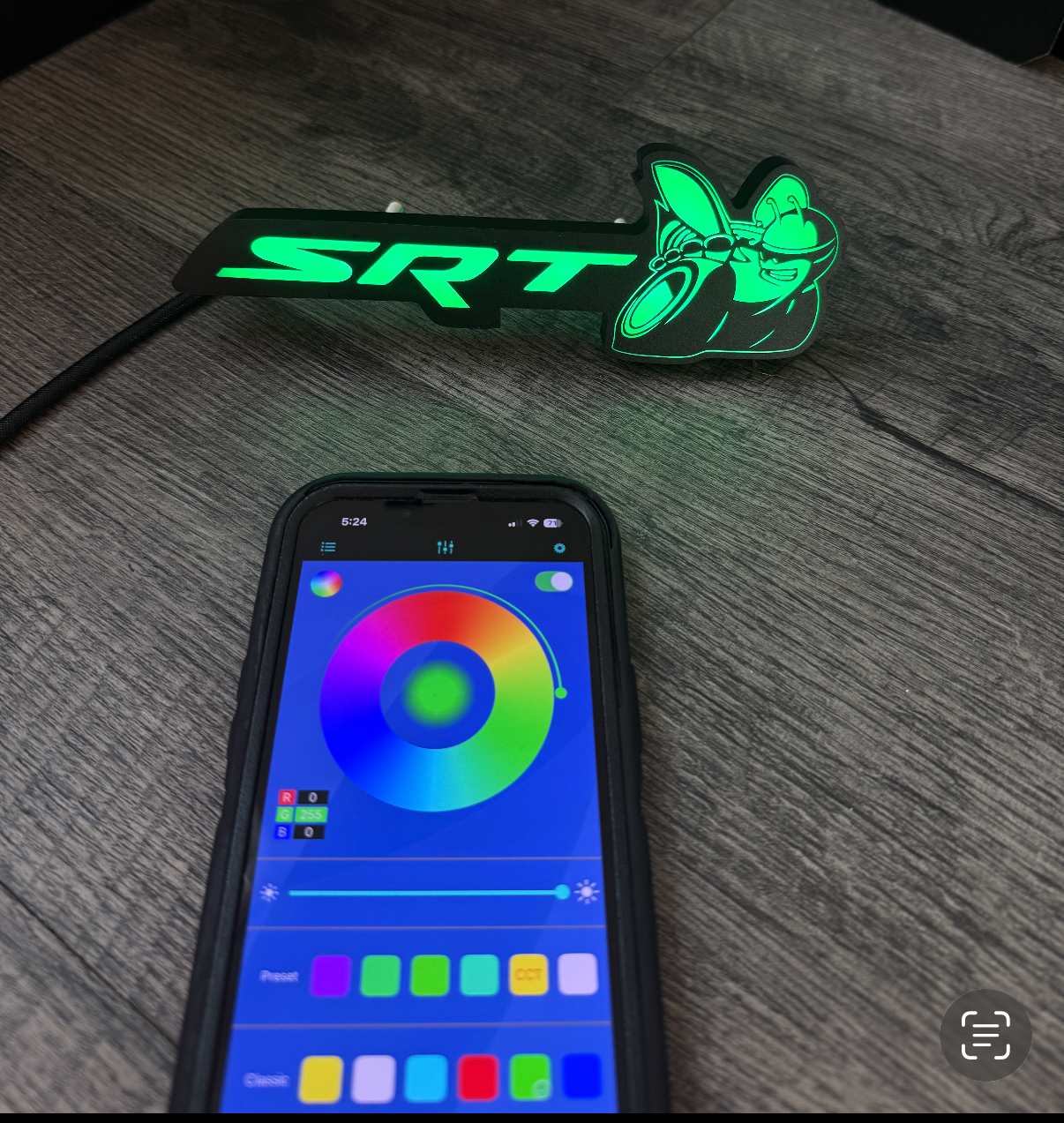 SRT Scatpack Flow Series Emblem